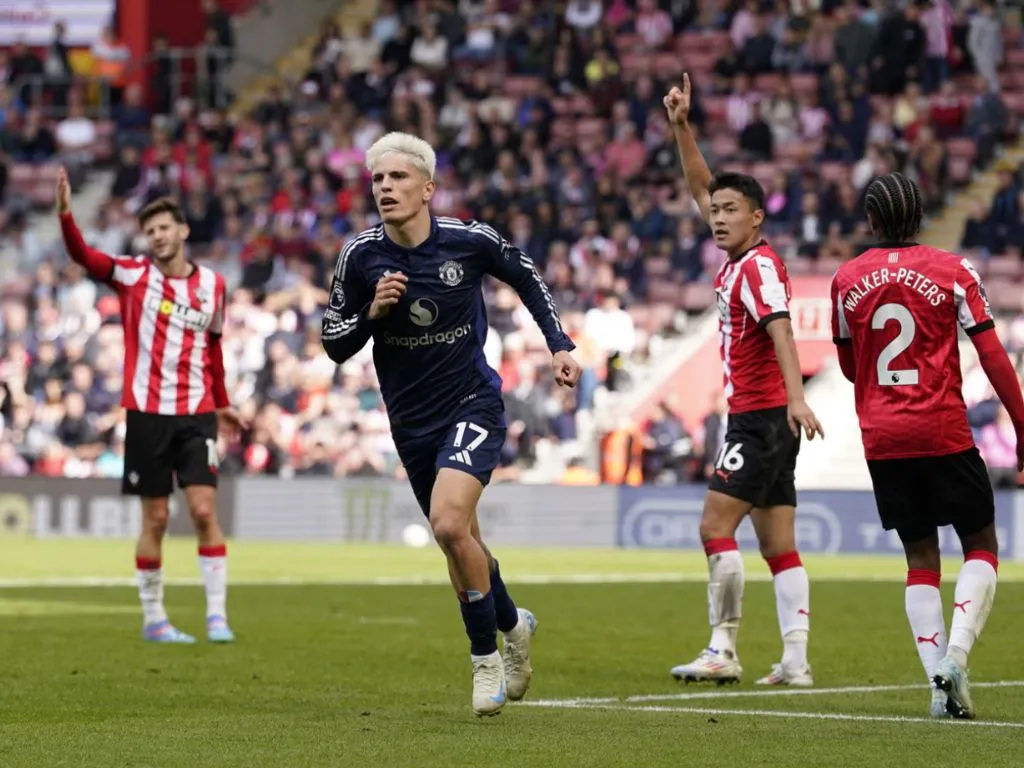 manchester-united-vs-southampton-1 Fun88 đánh giá phong độ
